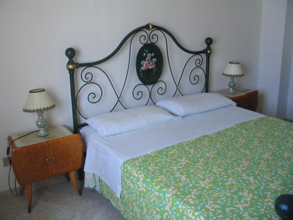 Ferienwohnung Marycarmen Alghero Zimmer foto